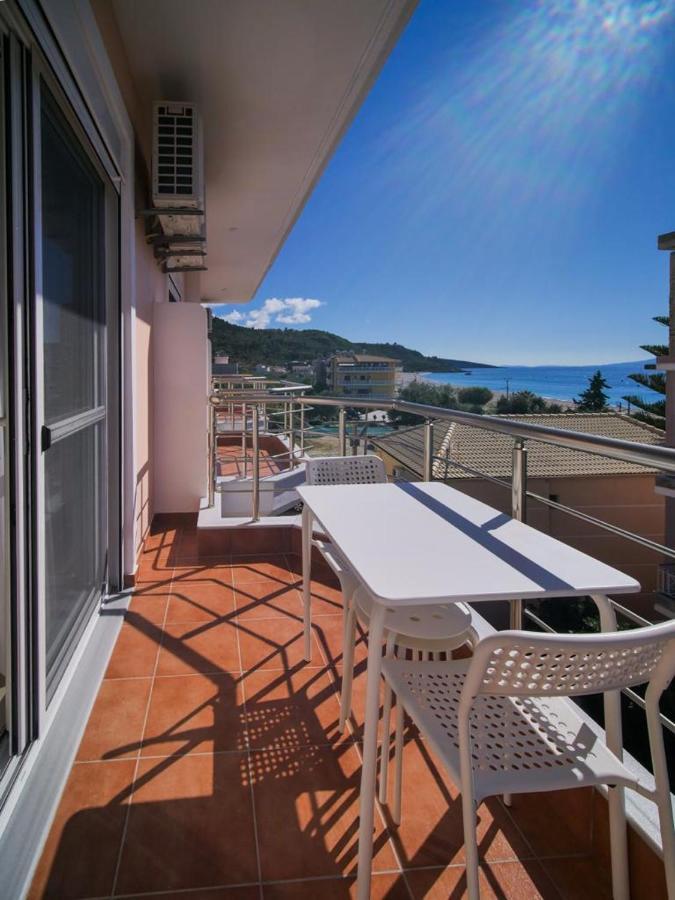 Himara Royal Hotel Buitenkant foto