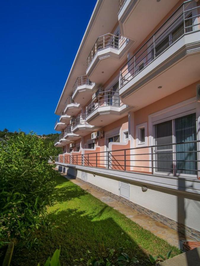 Himara Royal Hotel Buitenkant foto