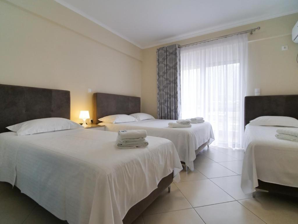 Himara Royal Hotel Buitenkant foto