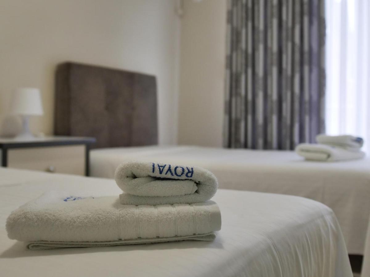 Himara Royal Hotel Buitenkant foto