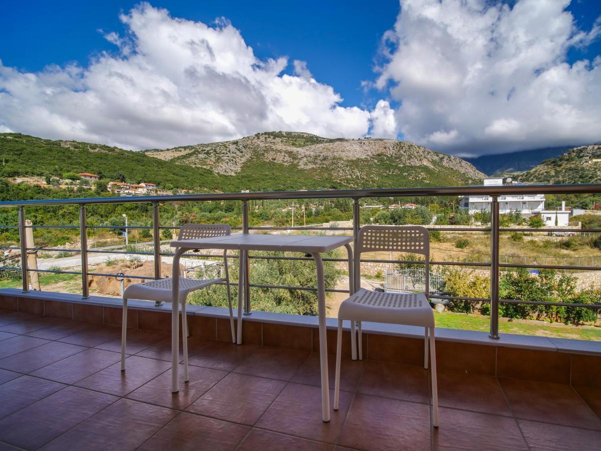 Himara Royal Hotel Buitenkant foto