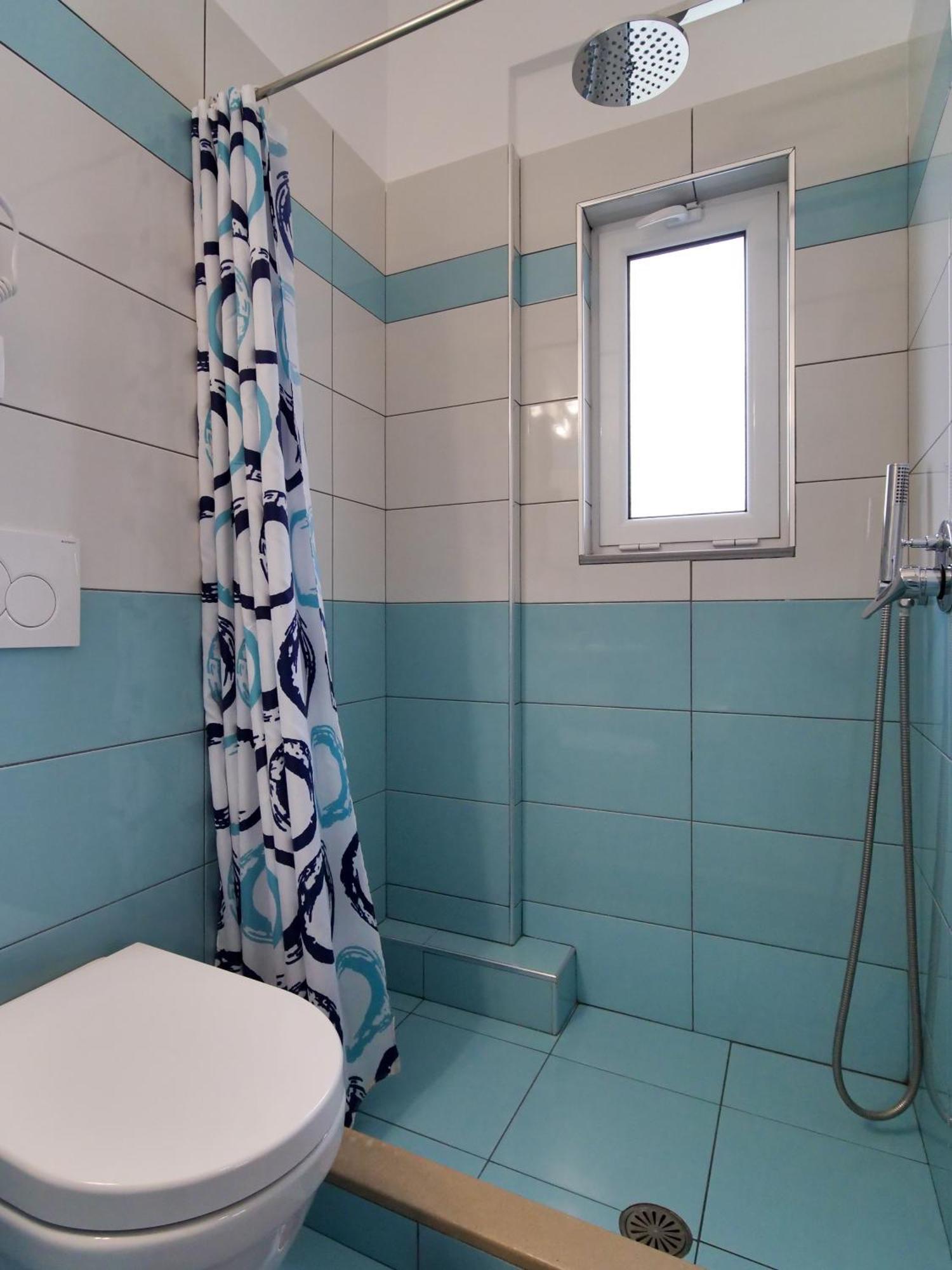 Himara Royal Hotel Buitenkant foto