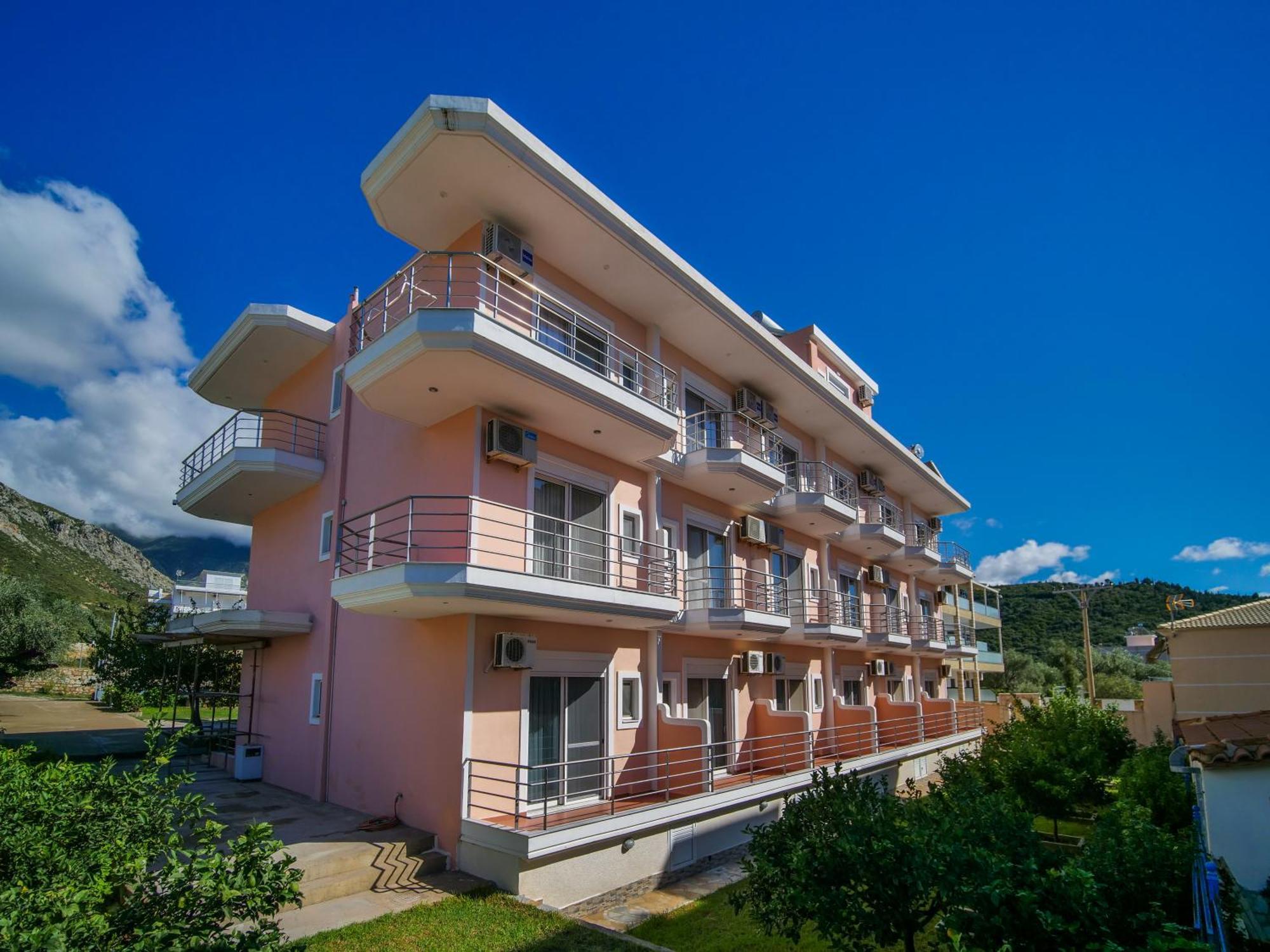 Himara Royal Hotel Buitenkant foto