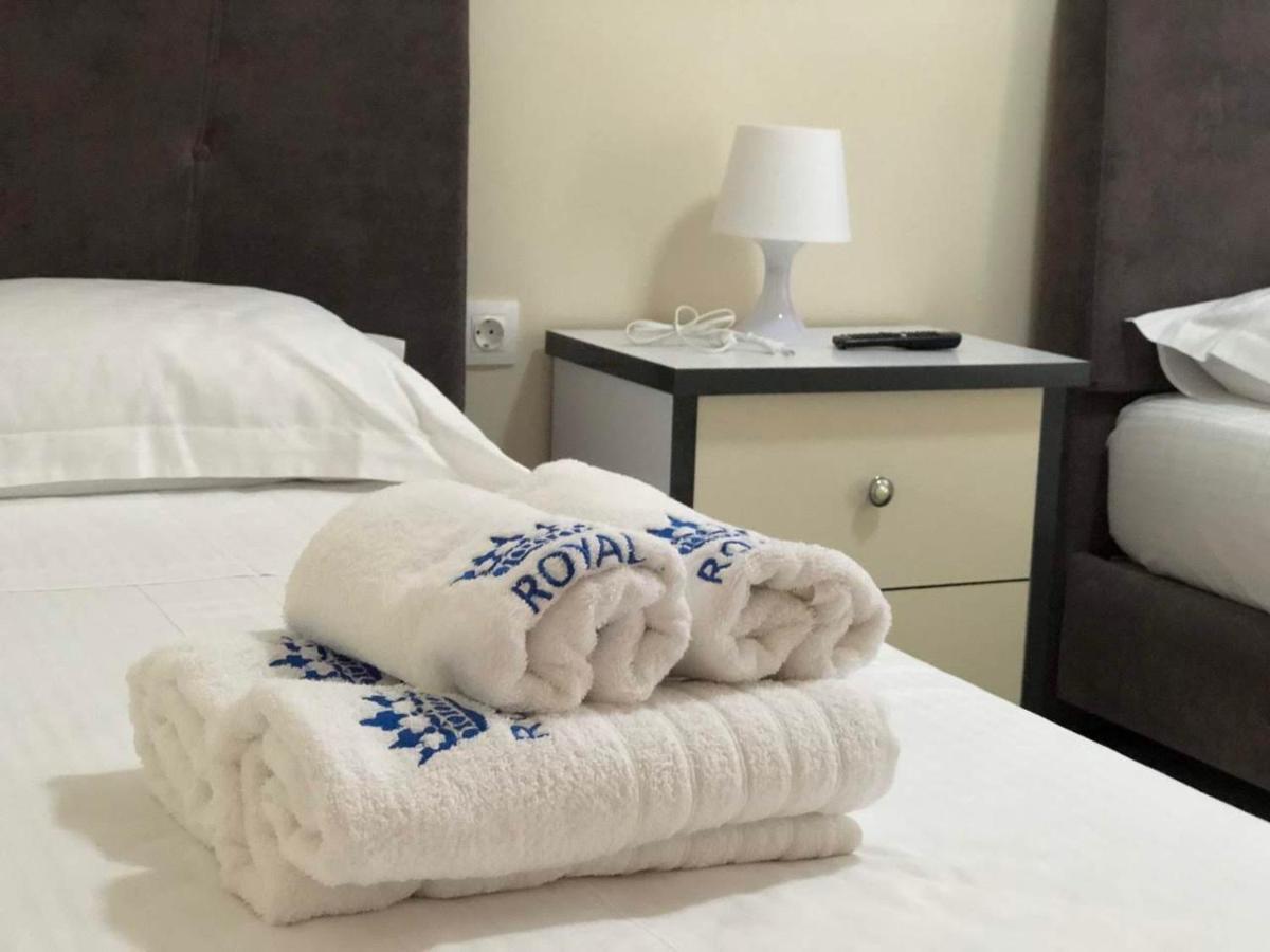 Himara Royal Hotel Buitenkant foto