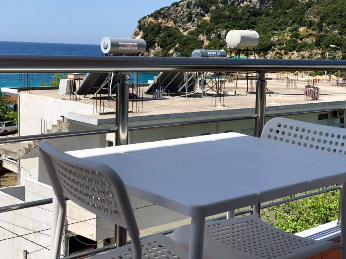 Himara Royal Hotel Buitenkant foto